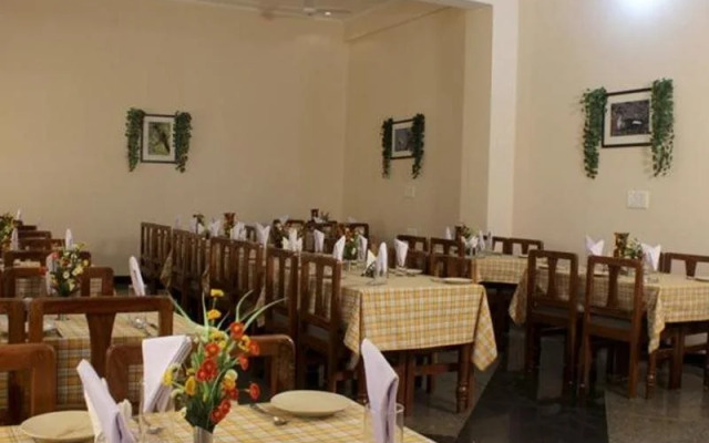 Geetanjali Hotel & Motel
