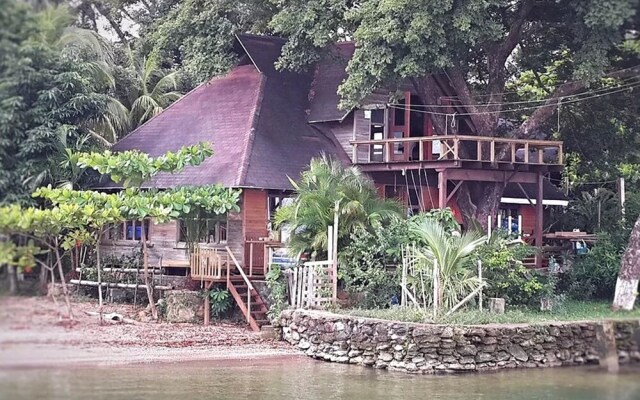 Treehouse Bungalow