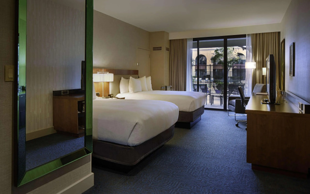 Doubletree by Hilton Newark - Fremont