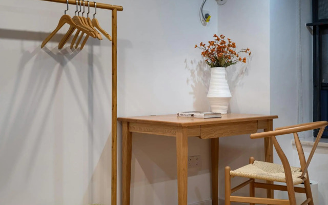 Locals Apartment House 29