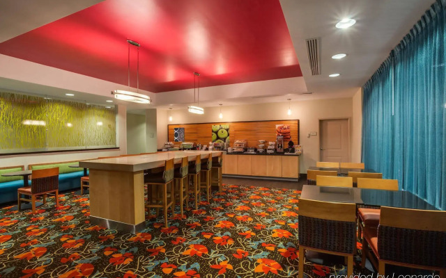 La Quinta Inn & Suites by Wyndham Starkville at MSU
