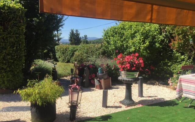 Le jardin de THELEME "Charme discret pour un nid douillet"