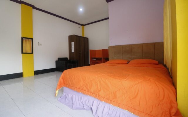 EMWEKA Guest House N Pavillion Balikpapan