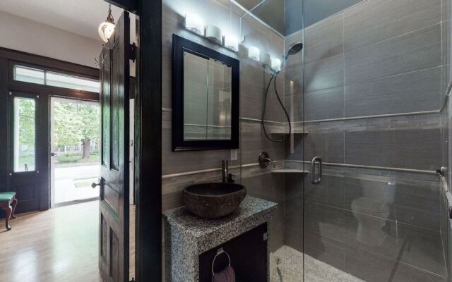 Nashville Easy Livin