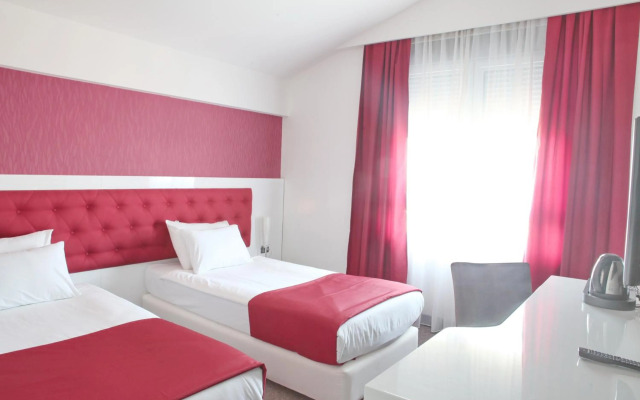 Nova City Hotel Signature Collection