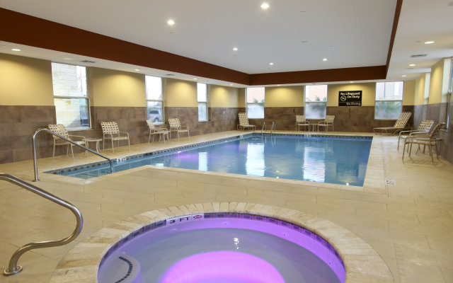 Hampton Inn & Suites Winnie