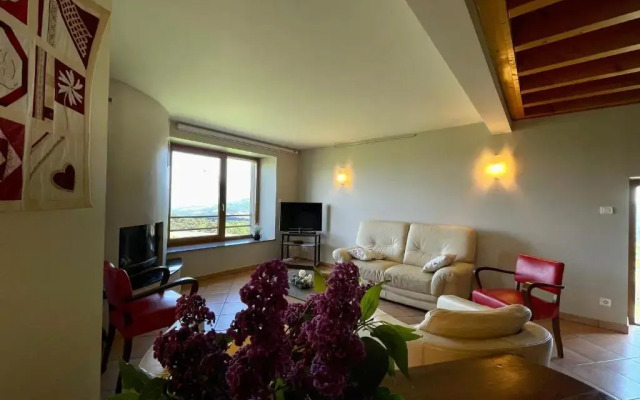 GiTE ROCHE-EN-RéGNIER, 4 PIèCES, 8 PERSONNES - FR-1-582-192