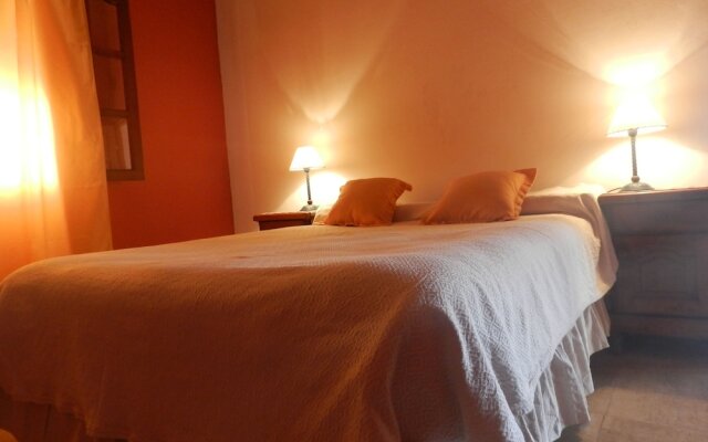 Los Colorados Hostal