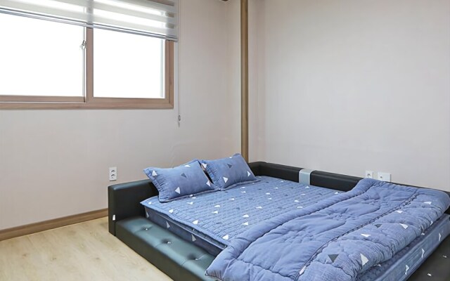 Sokcho Dal Beach Pension