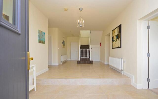 Property 260 Moyard