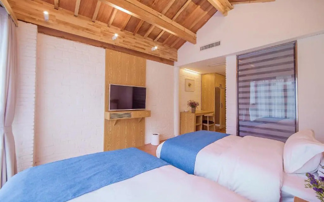 26th · Courtyard · Hotel