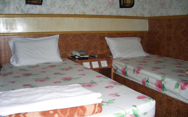 Lis Chain Hostel – Guest Rooms – Kowloon