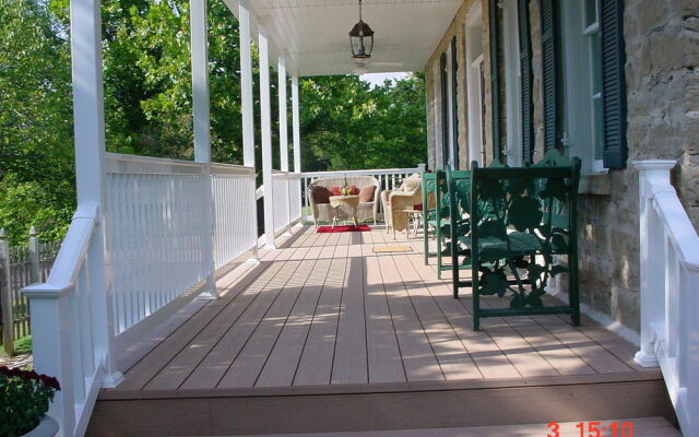 Stone Haus Bed & Breakfast