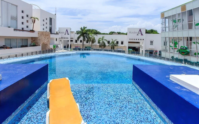 Plaza Paraiso by Playa Moments