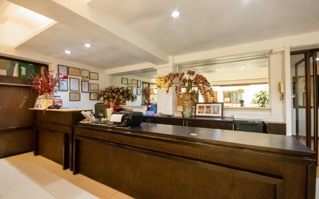 OYO 465 Ford's Inn (Vaccinated Staff)