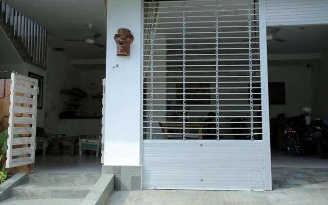 RedDoorz near Raya Semer