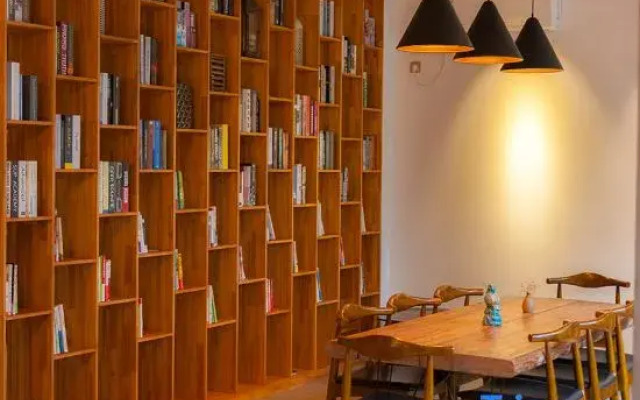 Qishe Hotel (Yangshuo Ten Mile Gallery)