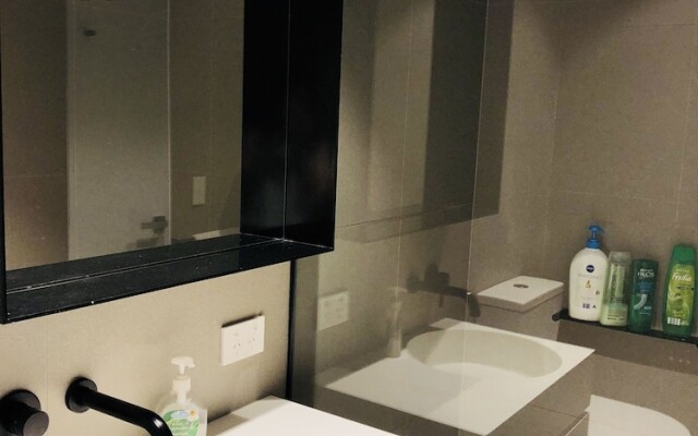 Level 8 Marvelous Apartment with pool access
