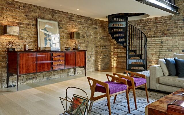 One of a Kind Victorian Luxury Loft in Clerkenwell