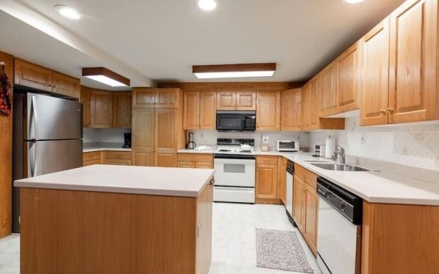 Villa Cortina Condo 5 Minutes Walk to Vail Village by RedAwning