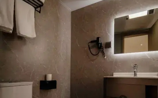 Jianfeng Luxury E-sports Hotel (Shijiazhuang Yuhua Wanda Plaza)2-1802