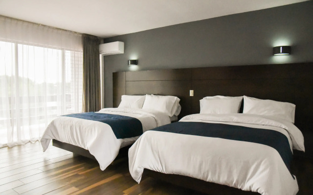Hotel Expo Plaza Business and Family Guadalajara