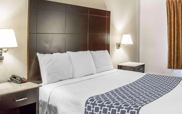 Econo Lodge Scranton near Montage Mountain