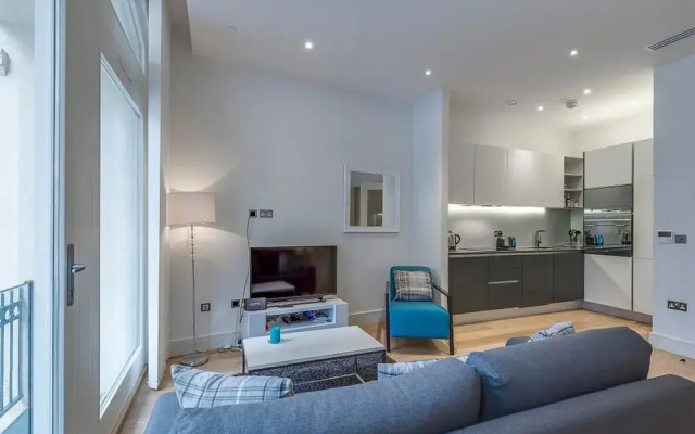 Apartment-sleeps3-hottub-patio