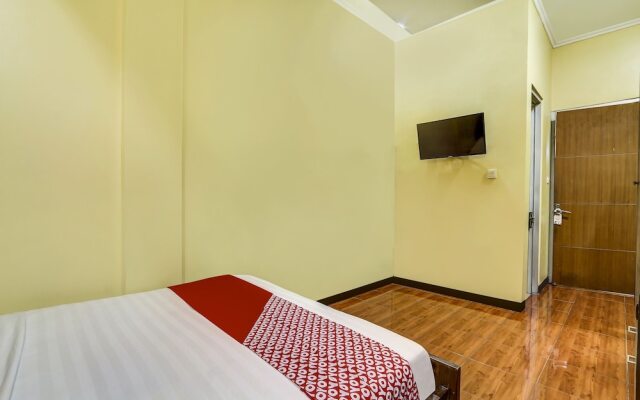 OYO 91036 Hotel Simpang Lima Gkpri