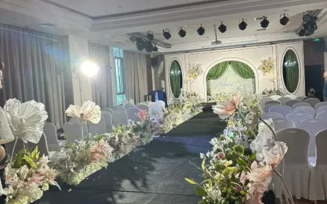 Jining INZONE GARLAND SELECTION Hotel (Nanchi Park Railway Station)