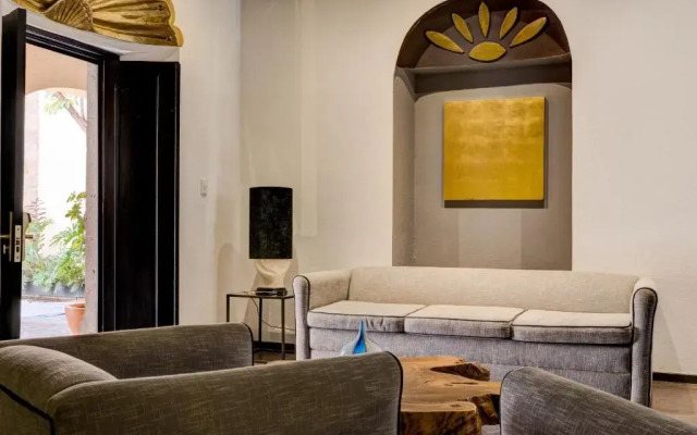 Mesón de Santa Rosa Luxury Hotel