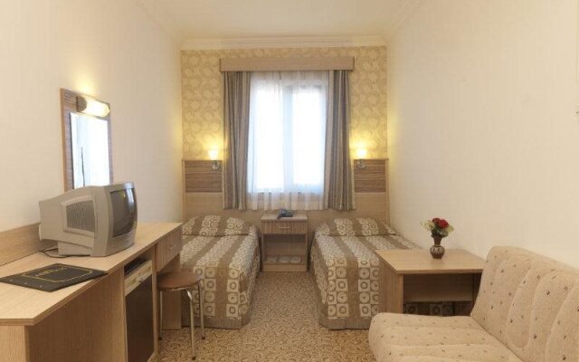 Altinyazi Otel