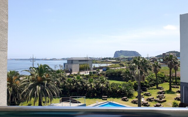 The Four Graces Resort