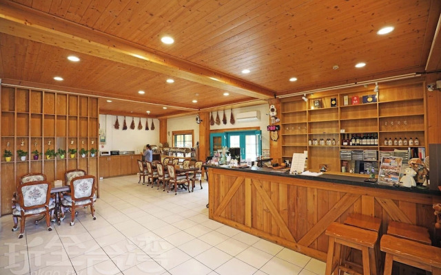 Baili Manor Cing Jing