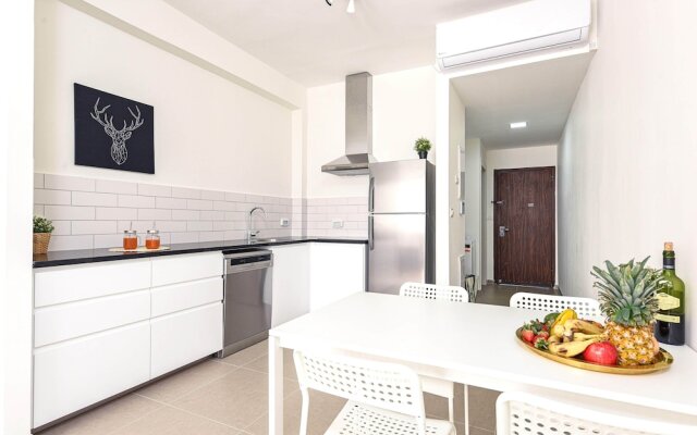 Renovated And Sunny Apt W 3Br 3 Bathrooms