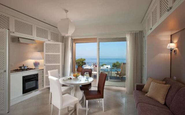 Taormina Mare Apartments,Suites & Beachclub