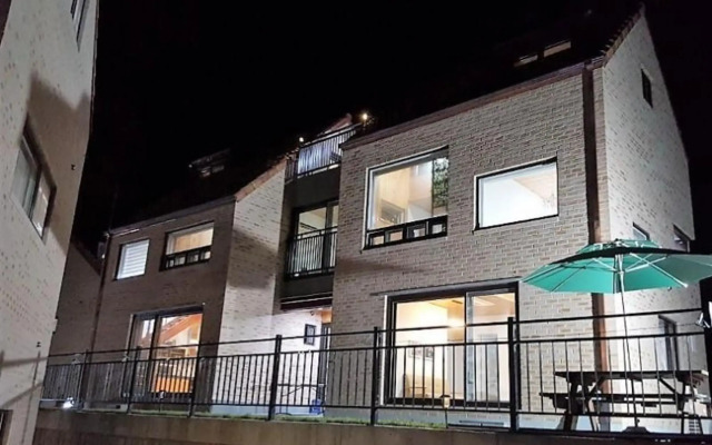 Wanju Madangi Sumokwon Pension