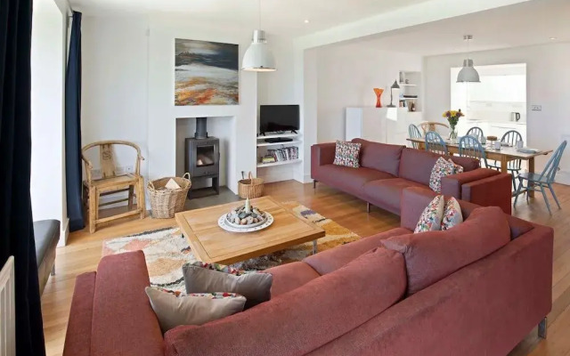 Host Stay Craster Rocks