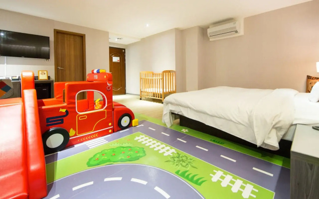 Smile 73 Hotel