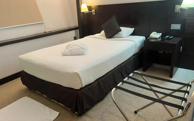 Al Jazira Club Hotel