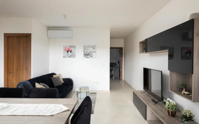 Sunlit Modern Home Country Views Xemxija