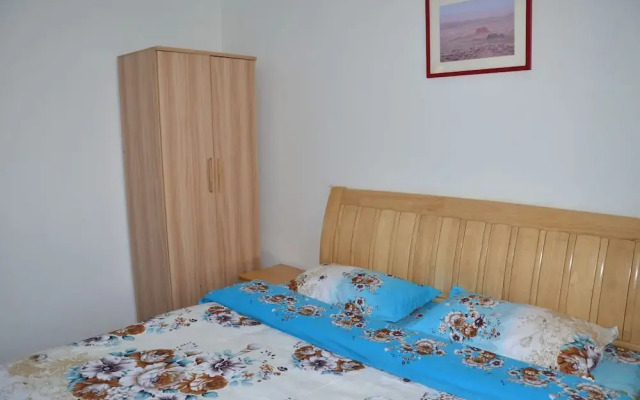 Lanzhou Longshang Mingzhu Apartment Three-bedroom suite