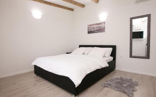 Studio apartments Tara