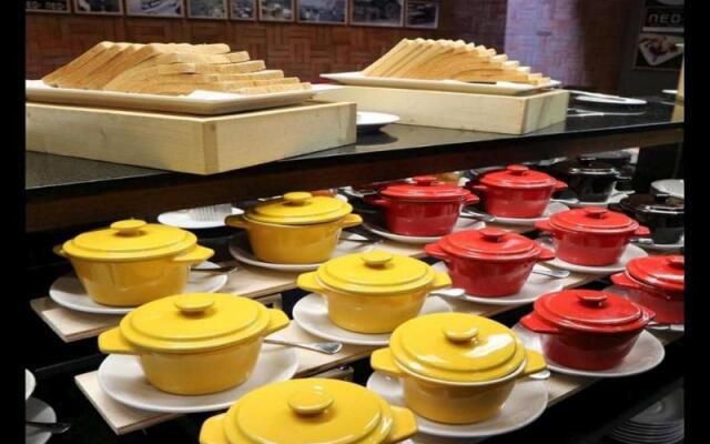 NEO Plus Waru Sidoarjo by ASTON