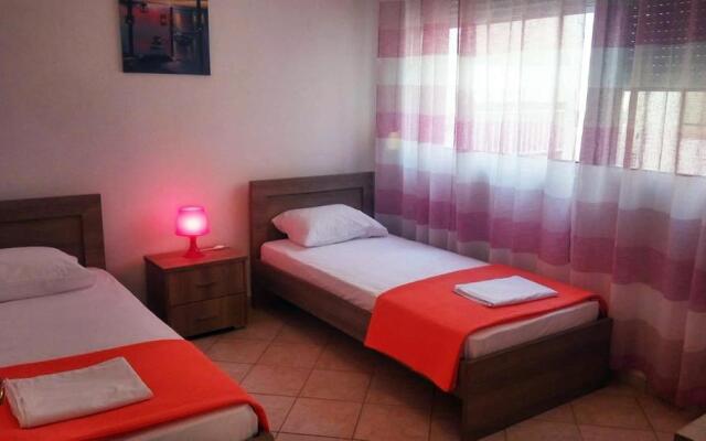 Roses RT apartments Skioni IV