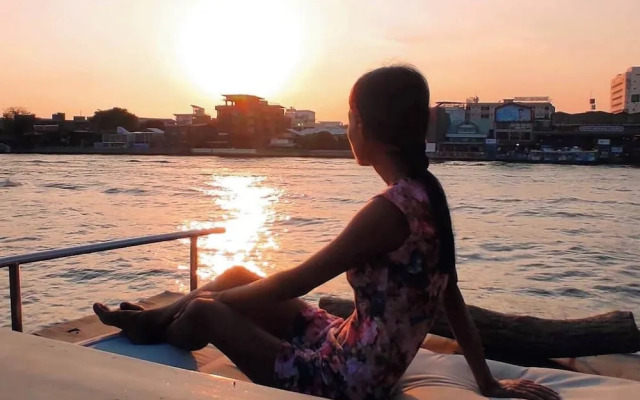 Sabai Sabai Liveaboard Bangkok