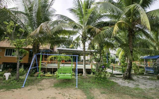 OYO 1062 Baanrai Kongjaroen