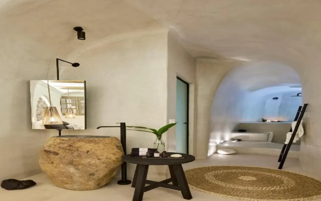 Floria Suites
