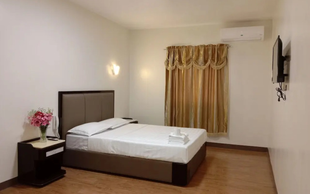 Meaco Royal Hotel- Lucena