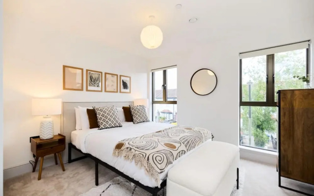 The South Wimbledon Hideout - Fancy 1bdr Flat With Balcony